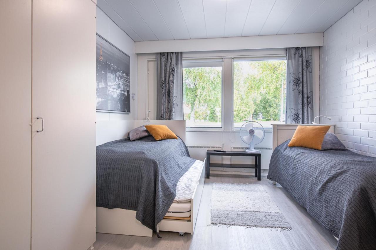 Tuurin Yoesaeiloe Apartment Екстериор снимка